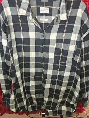 Universal Thread Black/ White/Beige OversizePlaid Button-Down Shirt Size Xlarge